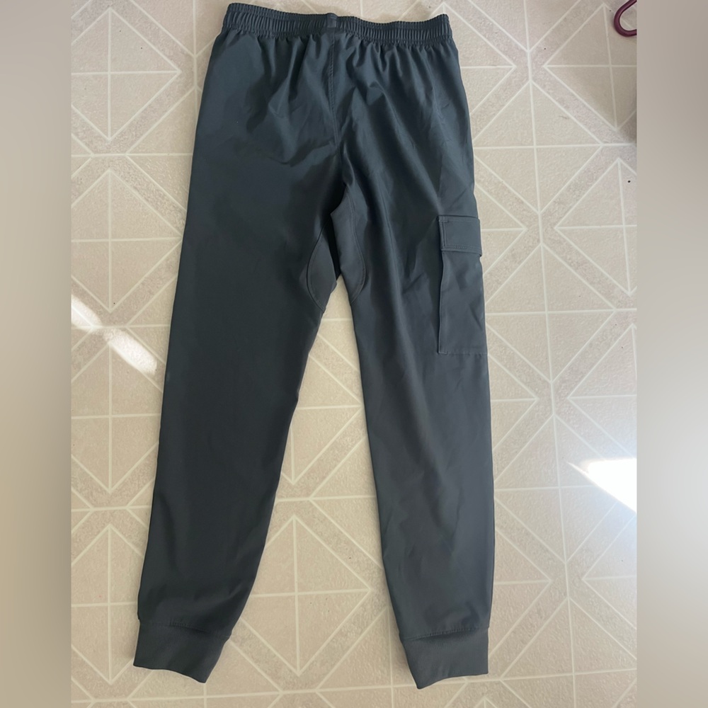 Under Armour boys medium woven jogger pants - Picture 2 of 7